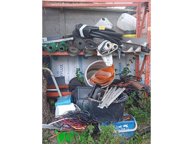 Lot 91 - inhoud rek - afbeelding 1 van  6