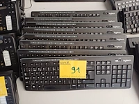 Lot 91 - logitech draadloos klavier. 9 stuks (h) - afbeelding 1 van  2