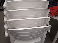 Lot 91 - pvc tuinstoel. 5 stuks - afbeelding 3 van  4