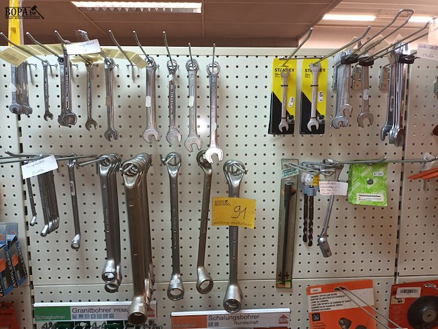 Lot 91 - sleutels. 75 stuks - afbeelding 1 van  3