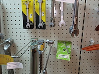 Lot 91 - sleutels. 75 stuks - afbeelding 3 van  3