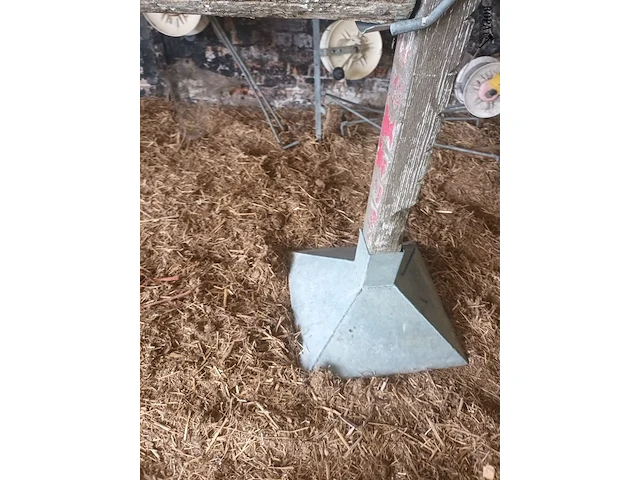 Lot 91 - springbalk - afbeelding 4 van  4