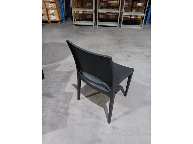 Lot 91 - stoelen grandsoleil 19 stuks - afbeelding 2 van  3
