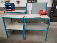 Lot 913 - werktafels en sorteerbakjes - afbeelding 1 van  3