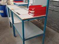 Lot 913 - werktafels en sorteerbakjes - afbeelding 2 van  3