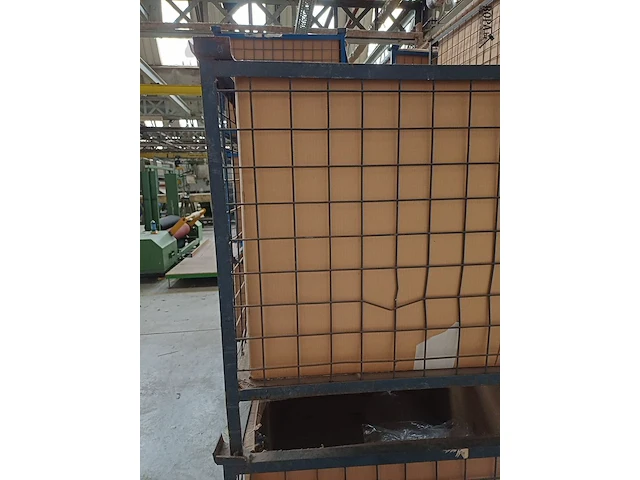 Lot 915 - metalen stapelbak. 2 stuks - afbeelding 3 van  3