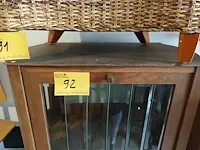 Lot 92 - antiek theekastje - afbeelding 5 van  5