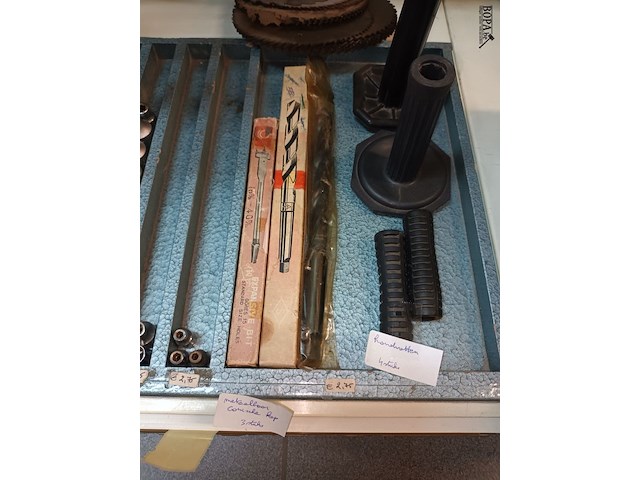 Lot 92 - boren en potsleutels. 185 stuks - afbeelding 7 van  7