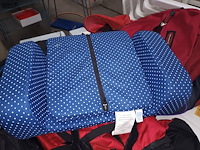 Lot 92 - draagtassen en kinderzitje. 7 stuks - afbeelding 4 van  4