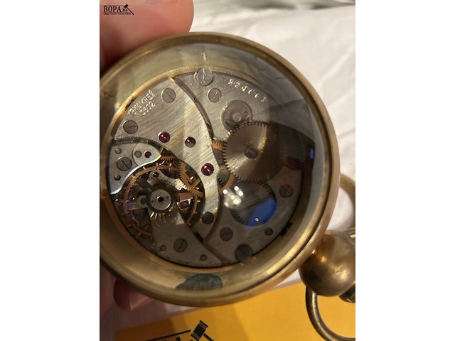 Lot 92 - glazen tafeluurwerk op ringvoet, markur - afbeelding 4 van  5