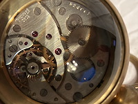 Lot 92 - glazen tafeluurwerk op ringvoet, markur - afbeelding 4 van  5