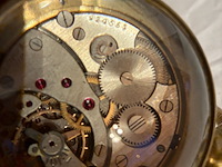 Lot 92 - glazen tafeluurwerk op ringvoet, markur - afbeelding 5 van  5