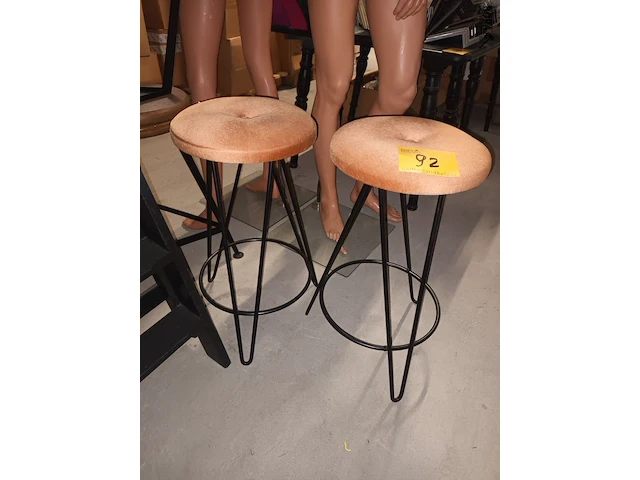 Lot 92 - krukje. 2 stuks - afbeelding 2 van  3