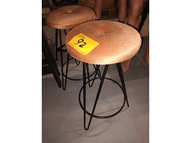 Lot 92 - krukje. 2 stuks - afbeelding 3 van  3