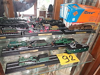 Lot 92 - modeltreinen. 9 stuks - afbeelding 1 van  5