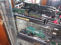 Lot 92 - modeltreinen. 9 stuks - afbeelding 4 van  5