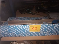 Lot 92 - nokkenas mouw kit. 2 stuks - afbeelding 1 van  3
