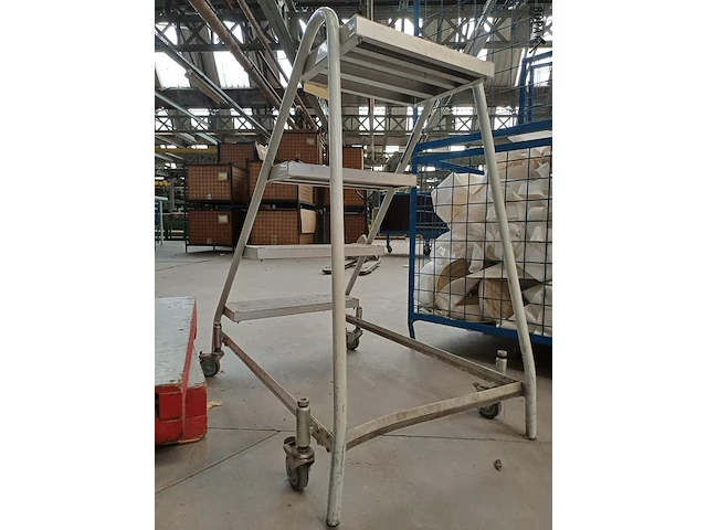 Lot 922 - mobiele platformladder - afbeelding 3 van  3