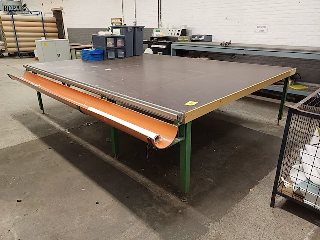 Lot 927 - snijtafel met goot - afbeelding 1 van  5