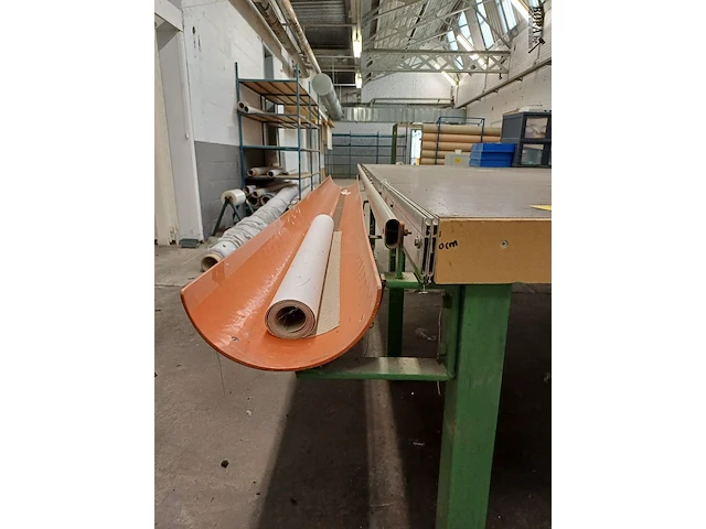 Lot 927 - snijtafel met goot - afbeelding 5 van  5