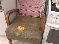 Lot 93 - antieke armstoel - afbeelding 1 van  2
