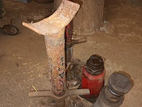 Lot 93 - autokrik en jackstands. 4 stuks - afbeelding 4 van  4