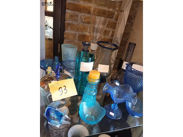 Lot 93 - glaswerk. 15 stuks - afbeelding 1 van  4