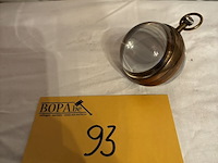 Lot 93 - glazen tafeluurwerk - afbeelding 2 van  4