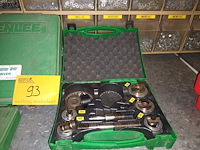 Lot 93 - greenlee ponsgereedschap - afbeelding 2 van  5