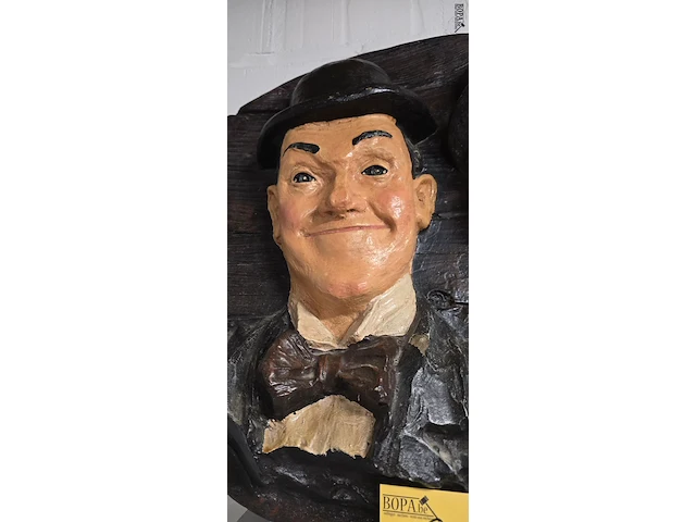 Lot 93 - ovale kader met laurel & hardy in 3d - afbeelding 4 van  4