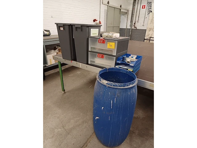 Lot 932 - diversen - afbeelding 1 van  6