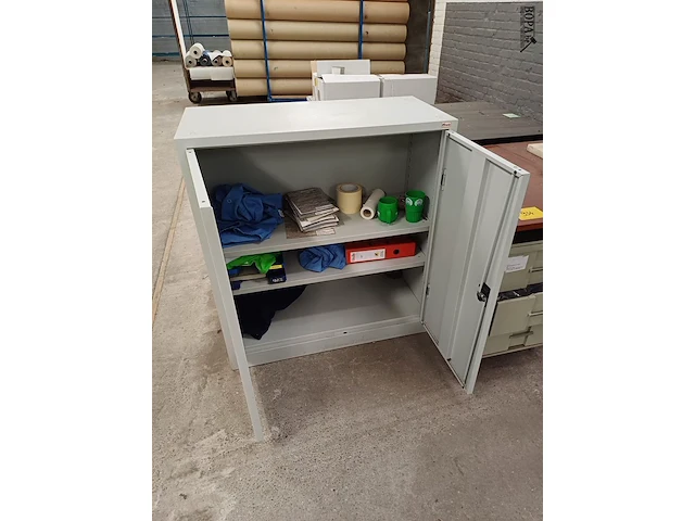 Lot 933 - dossierkast - afbeelding 2 van  2