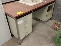 Lot 934 - bureau - afbeelding 1 van  3