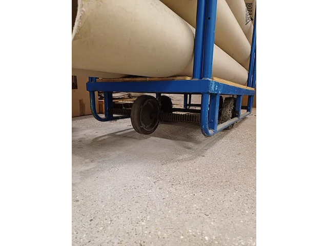 Lot 938 - transportkar. 2 stuks - afbeelding 3 van  5