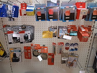 Lot 94 - boren, nietjes, zagen. 50 stuks - afbeelding 1 van  8