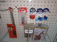 Lot 94 - boren, nietjes, zagen. 50 stuks - afbeelding 8 van  8