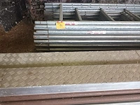 Lot 94 - galvanisé stelling - afbeelding 2 van  5