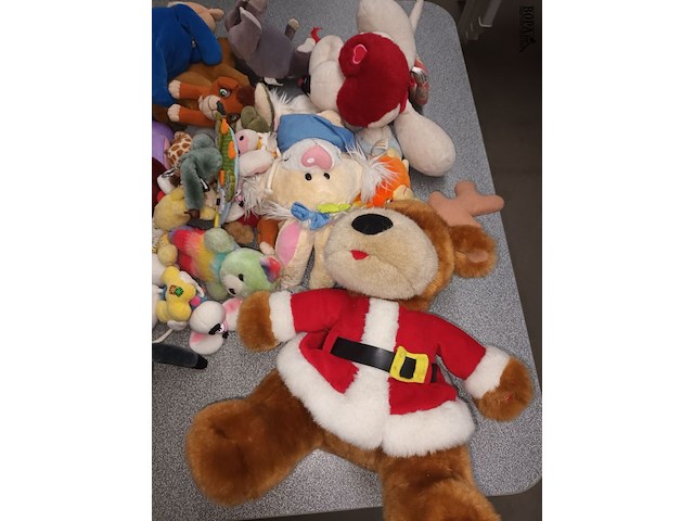 Lot 94 - lot knuffels en tassen - afbeelding 3 van  4