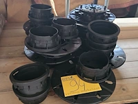 Lot 94 - lot tegeldragers? - afbeelding 1 van  3