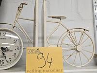 Lot 94 - metalen fets boeken steunen - afbeelding 1 van  1