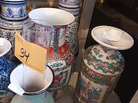 Lot 94 - oosterse vazen. 6 stuks - afbeelding 3 van  5
