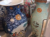 Lot 94 - oosterse vazen. 6 stuks - afbeelding 5 van  5