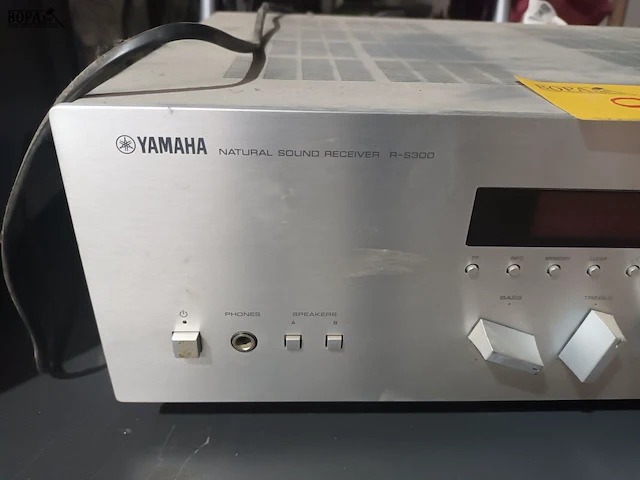 Lot 94 - stereo versterker yamaha - afbeelding 2 van  3