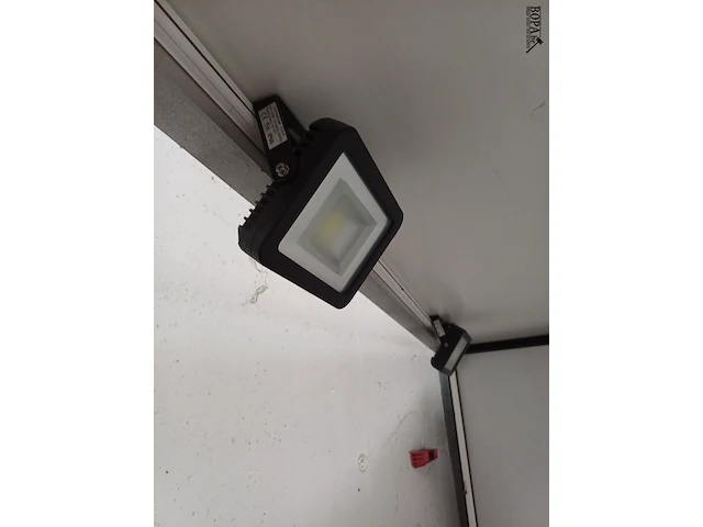 Lot 943 - mobiele lichtbak - afbeelding 2 van  5