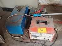 Lot 948 - batterijlader. 3 stuks - afbeelding 1 van  5
