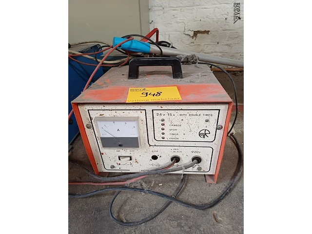 Lot 948 - batterijlader. 3 stuks - afbeelding 2 van  5