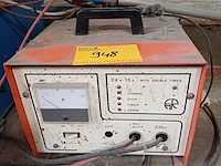 Lot 948 - batterijlader. 3 stuks - afbeelding 2 van  5