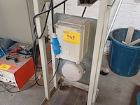 Lot 949 - machine voor verwerken draden en kabels - afbeelding 1 van  4