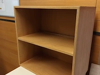Lot 95 - ladekast en open kastje - afbeelding 3 van  4