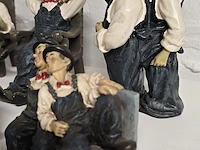 Lot 95 - laurel & hardy beeldjes ong 6 stuks - afbeelding 4 van  4